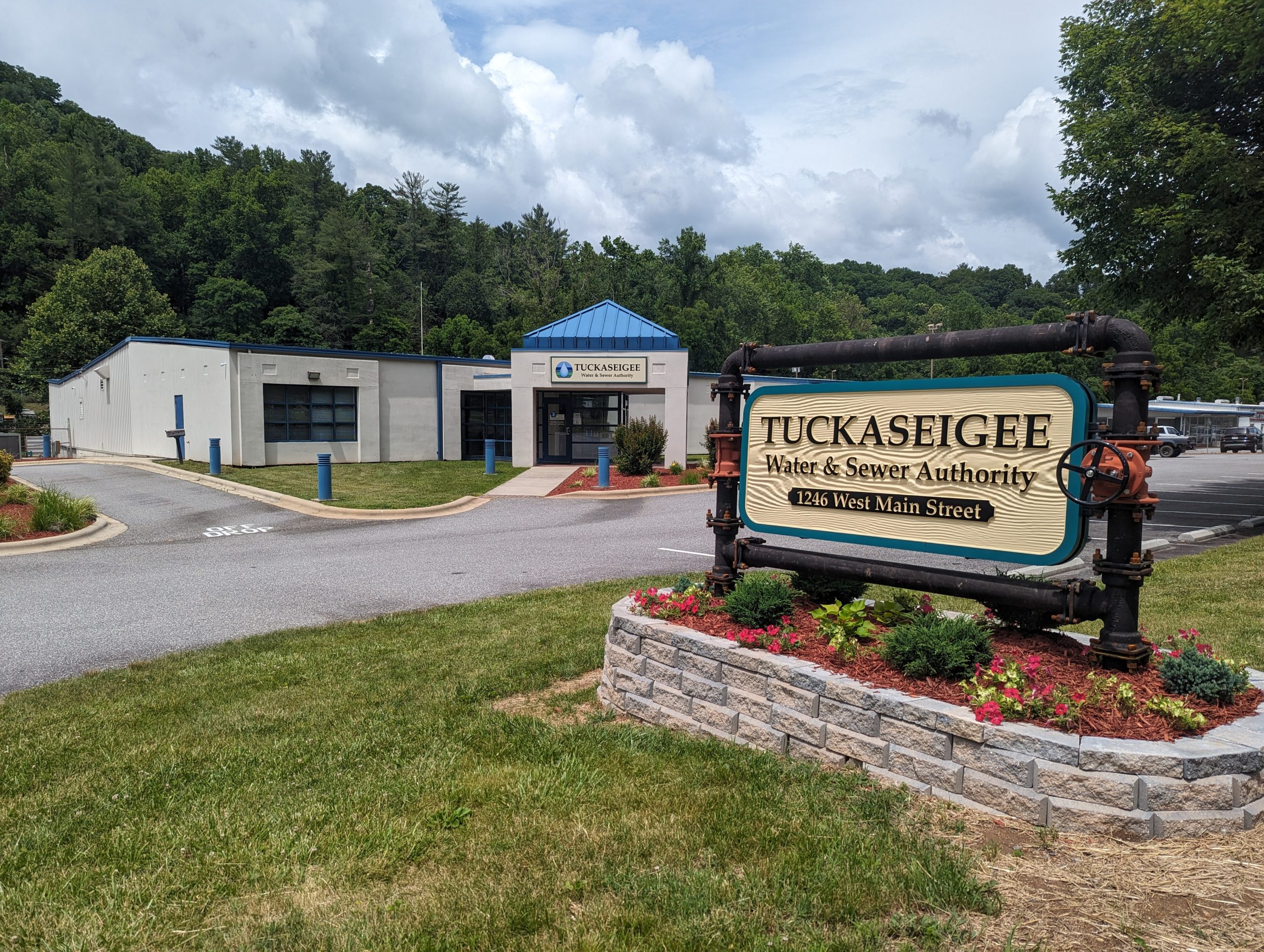 Picture of the Tuckaseigee Water and Sewer Authority building